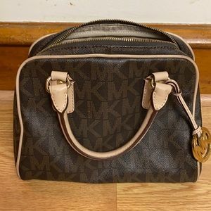 Michael Kors hand bag